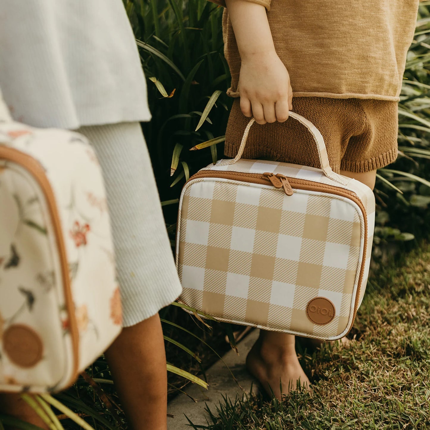 OiOi | Mini Insulated Lunch Bag | Beige Gingham
