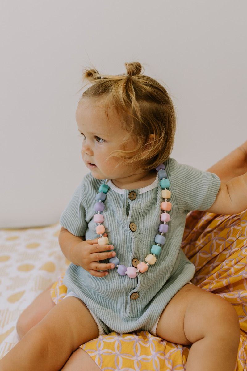 Jellystone | Princess & The Pea Necklace - Pastel