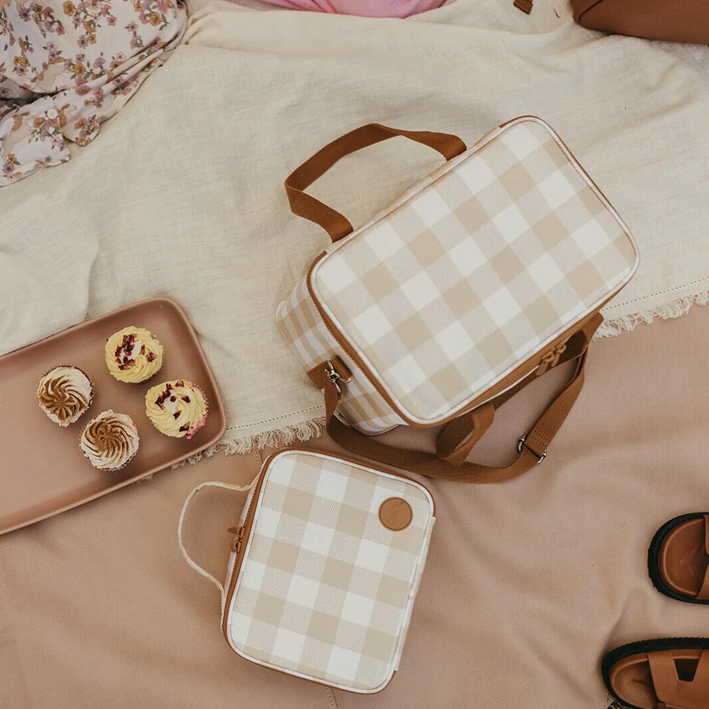 OiOi | Maxi Insulated Lunch Bag | Beige Gingham