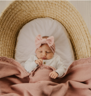 Mod and Tod | Heirloom Blanket | Scalloped Edge