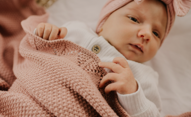 Mod and Tod | Heirloom Blanket | Scalloped Edge