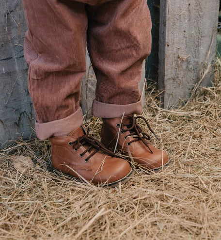 Karibou | Finley Unisex Leather KariBoots - Chestnut Hardsole