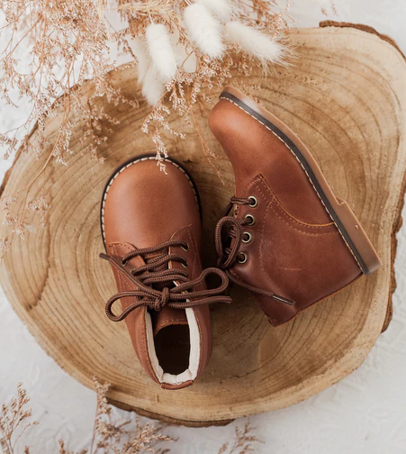 Karibou | Finley Unisex Leather KariBoots - Chestnut Hardsole