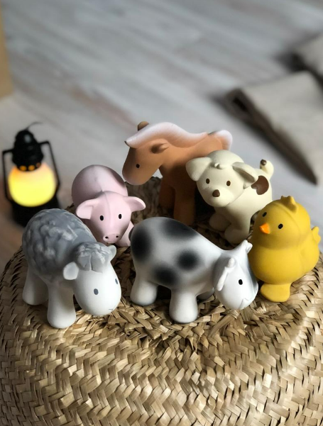 Tikiri | MY 1st Tikiri Farm - Cow Teether and Rattle Toy, Gift Box