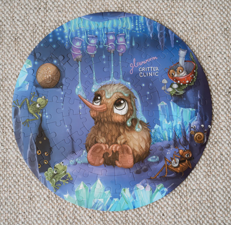 100 Piece Round Puzzle - Glowworm Glitter Critter