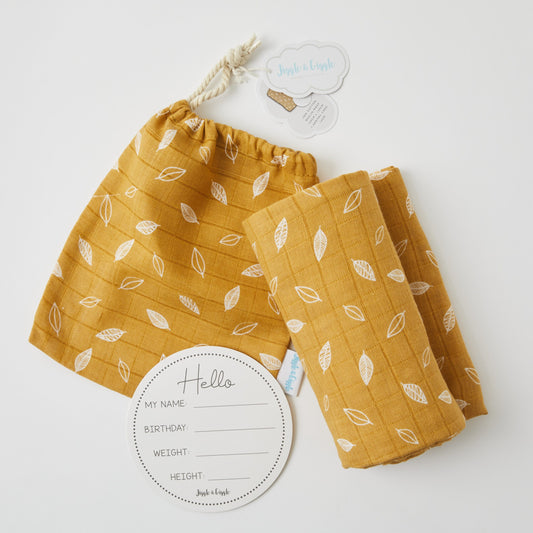 Jiggle & Giggle | Chai Leaves Muslin Wrap and Milestone card